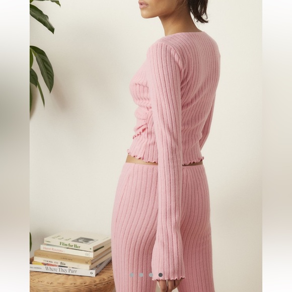 Urban outfitters out from under pink wrap top - Picture 4 of 8